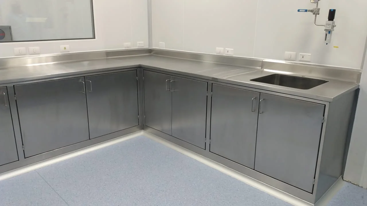 Bancada em inox com pia