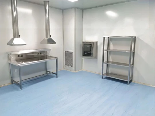 Estação em inox com coifa e estante